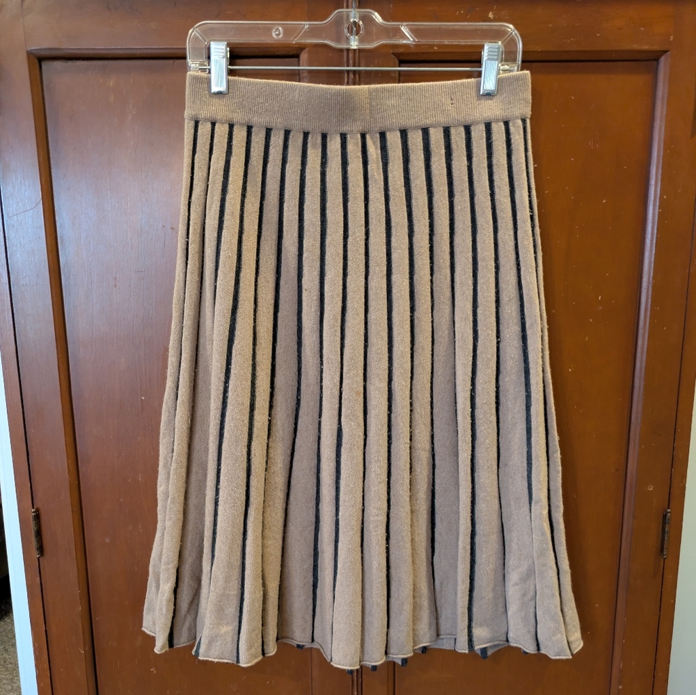 Pure Collection Tan and Gray Knit Pleated Women's A-Line Skirt